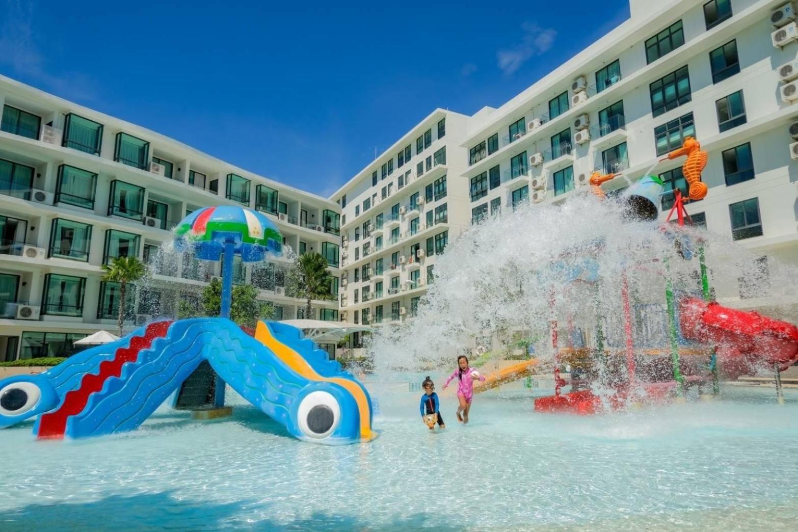 Wyndham La Vita Rawai Phuket Exterior foto