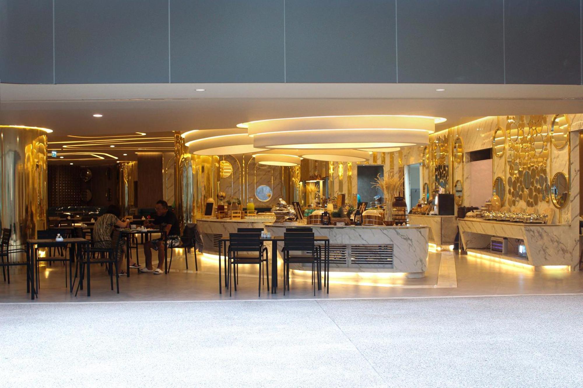 Wyndham La Vita Rawai Phuket Exterior foto